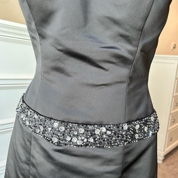 Amazing dress for any event - Picture 2 of 4